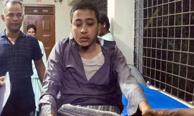 ঝাড়ফুঁকের আড়ালে মাদ্রাসাছাত্রীকে ধর্ষণচেষ্টা, শিক্ষককে গণপিটুনি