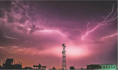 বিলে মাছ ধরতে গিয়ে বজ্রপাতে ২ তরুণের মৃত্যু