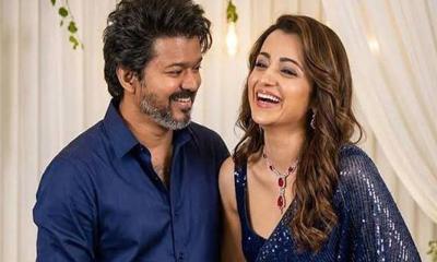 বিজয়ের শেষ সিনেমা দেখতে হাজির তৃষা