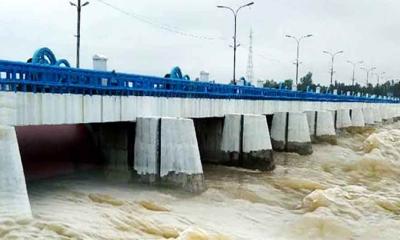 বাড়ছে তিস্তার পানি, খুলে দিল ৪৪টি জলকপাট 