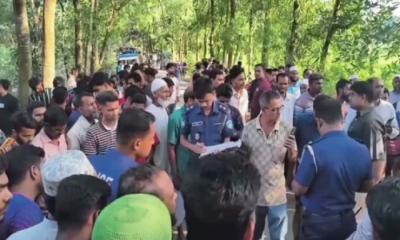 দিনে-দুপুরে যুবককে গলা কেটে হত্যা