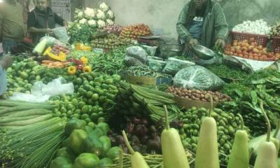 সবজির বাজারে স্বস্তি, কেজিতে ২০-৩০ টাকা পর্যন্ত কমেছে দাম