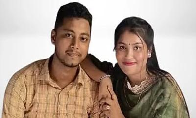 নিথর প্রেমিকার দেহে পরিয়ে দিলেন লাল বেনারসি