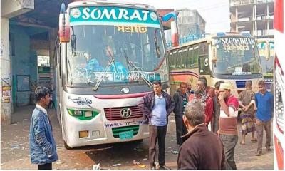 শিক্ষার্থী-শ্রমিক দ্বন্দ্বে বরিশালে বাস চলাচল বন্ধ