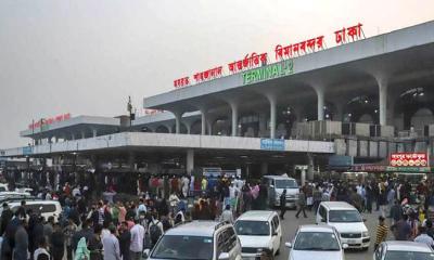 যুদ্ধের মধ্যে কাতারে আটকে পড়া ৪৩০ বাংলাদেশি দেশে ফিরলেন