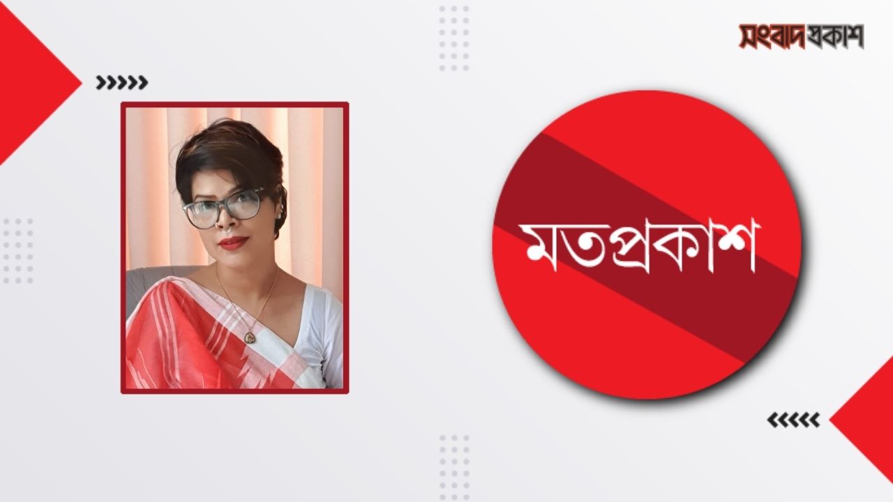 হিজাব না পরায় চুলে কাঁচি, ওদের বিষদাঁত ভাঙবে কে?