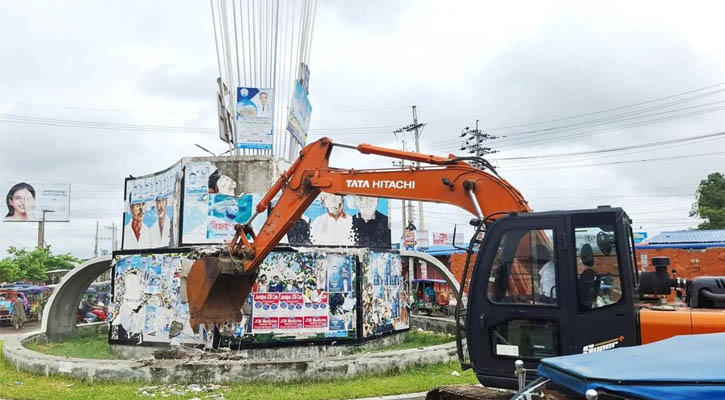 ভাঙা হচ্ছে বিজয় চত্বর, নির্মাণ হবে জুলাই শহীদ স্মৃতিস্তম্ভ