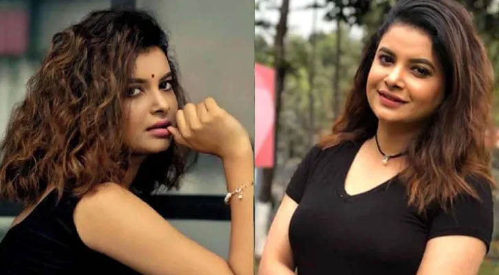 ‘আমাকে এত খোলামেলা পোশাকে দেখার ইচ্ছা কেন’
