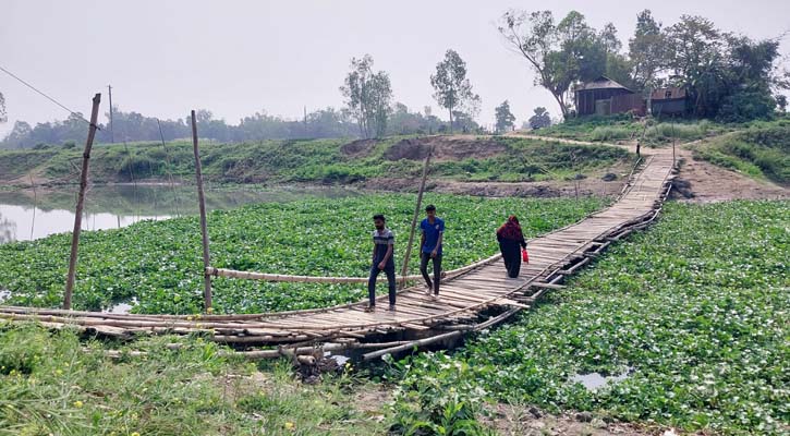 ‘কত এমপি আইলো-গেল, কেউ কথা রাখল না’