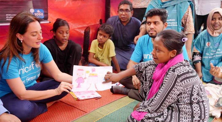 কড়াইল বস্তির আগুনে ক্ষতিগ্রস্তদের পাশে যুব ক্রীড়া মন্ত্রণালয় ও ইউনিসেফ