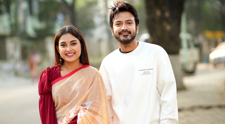 পর্দা ছাপিয়ে বাস্তবেও প্রেম করছেন ইয়াশ ও তটিনী?