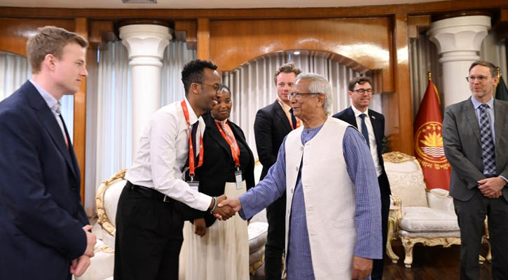রাজনীতিতে তরুণদের অংশগ্রহণ বাড়ানোর আহ্বান প্রধান উপদেষ্টার