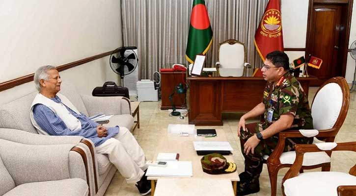 দেশে ফিরে প্রধান উপদেষ্টার সঙ্গে সাক্ষাৎ করলেন সেনাপ্রধান