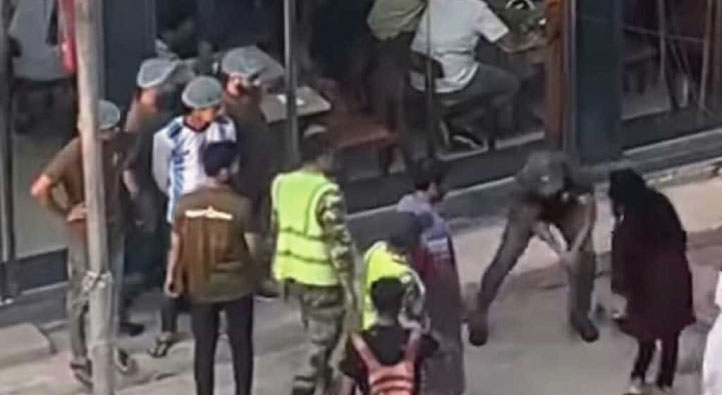 তরুণীকে দুই দফা মারধর, ‘আপন কফি’র ২ কর্মী আটক