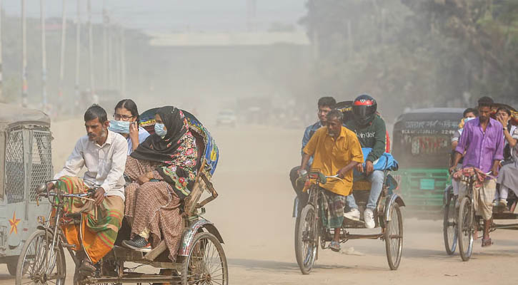 বায়ুদূষণে আজ শীর্ষে ঢাকা