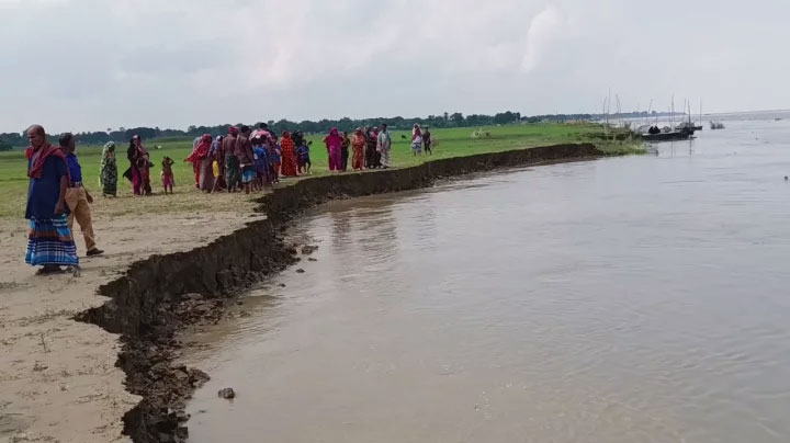 ৭ জেলায় তীব্র হতে পারে ভাঙন