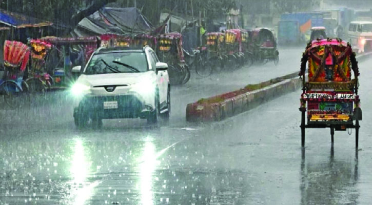 দেশের আকাশে বৃষ্টিবলয় ‘গর্জন’ 