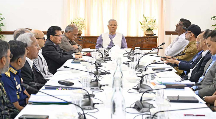 নির্বাচনে ‘সবচেয়ে খারাপ পরিস্থিতি’ মোকাবেলায় প্রস্তুতির নির্দেশ প্রধান উপদেষ্টার
