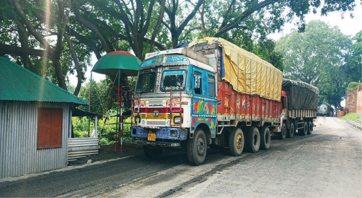 ১০০ টন পেঁয়াজ এলো ভারত থেকে