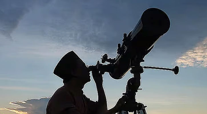 চাঁদ দেখা যায়নি, সৌদি আরবে ঈদ শুক্রবার