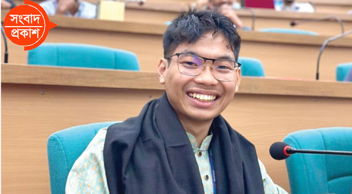 পদত্যাগের সিদ্ধান্ত থেকে সরে এলেন ডাকসুর সর্বমিত্র চাকমা