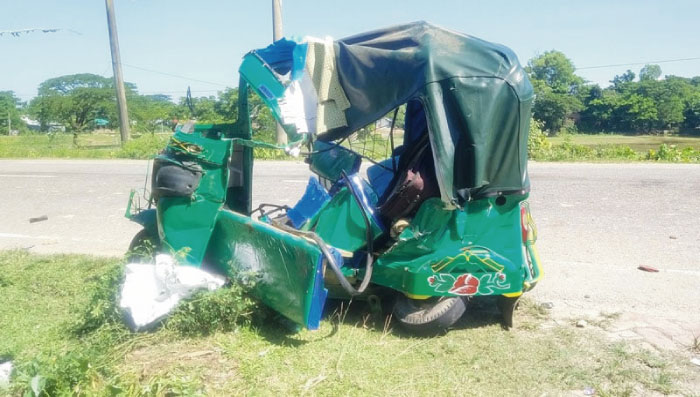 সাতসকালে ঝরল মা-মেয়েসহ ৩ জনের প্রাণ