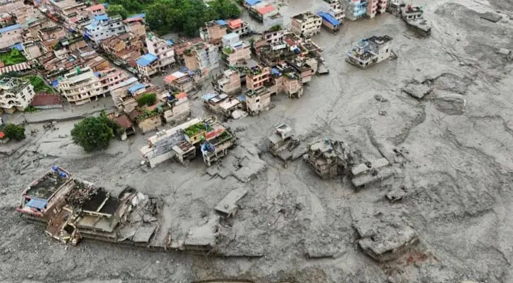 ছবিতে নেপালের বন্যায় ধ্বংসযজ্ঞের চিহ্ন