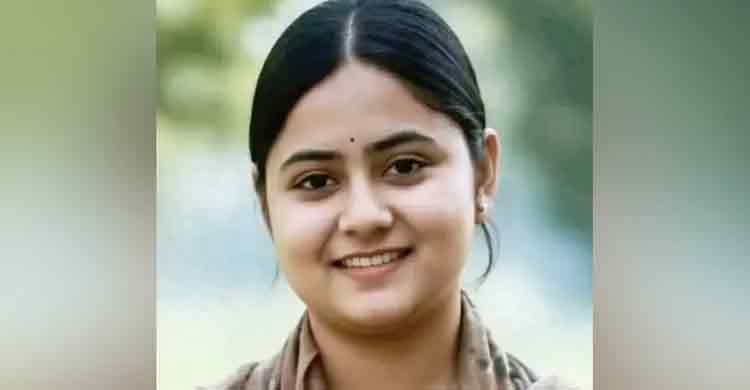 ‘আমারে খুঁইজেন না, বয়ফ্রেন্ডের সঙ্গে আছি’-হোয়াটসঅ্যাপে পুলিশকে তরুণীর বার্তা