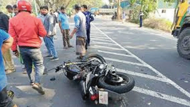 রেস্তোরাঁয় পৌঁছানোর আগেই নিভে গেল রাব্বী-মীমের প্রাণ