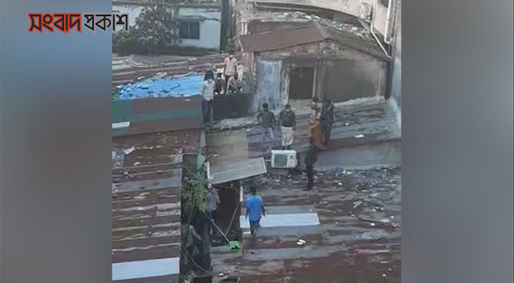 ফিল্মি স্টাইলে উৎখাত চেষ্টা, লুটপাট ও ভাঙচুর