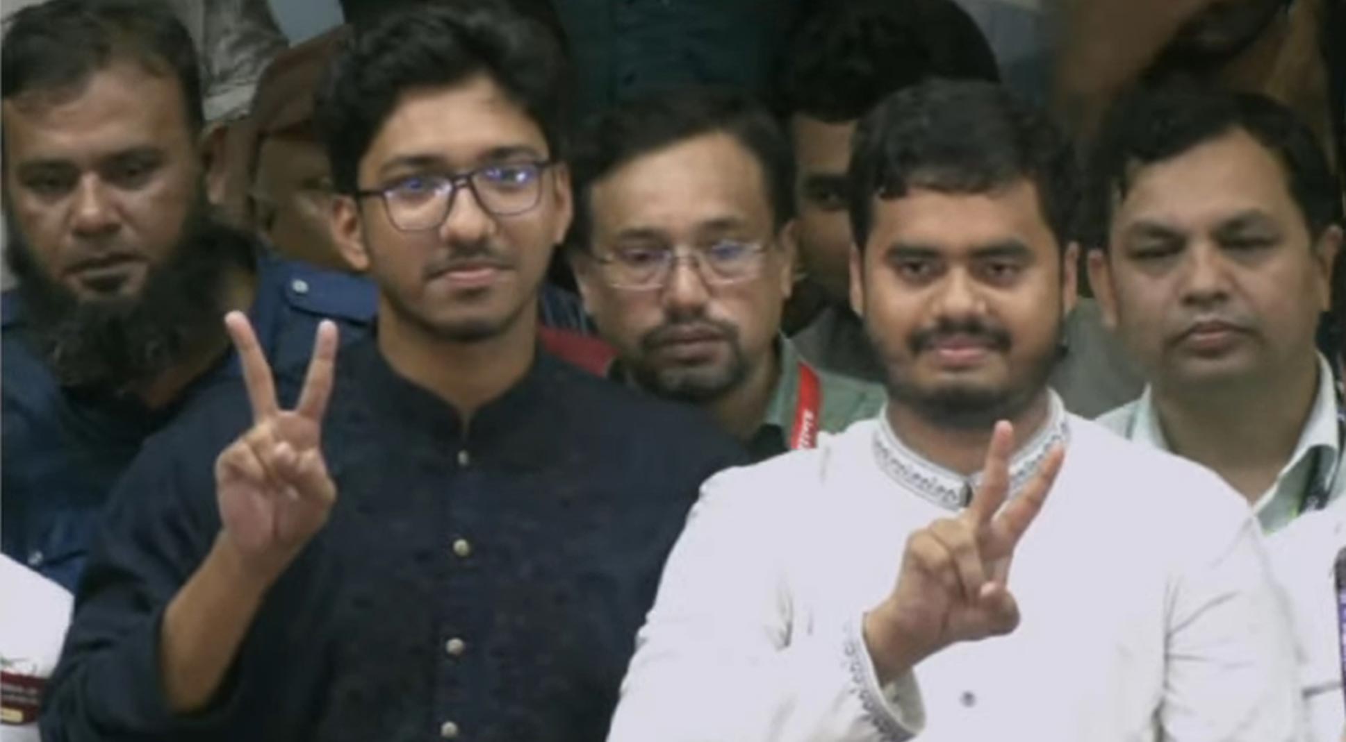 চাকসুতে শিবিরের ভূমিধস জয়