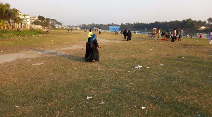 ডাকাতিয়া নদীর পাড়ে নির্মাণ হচ্ছে শিশুপার্ক