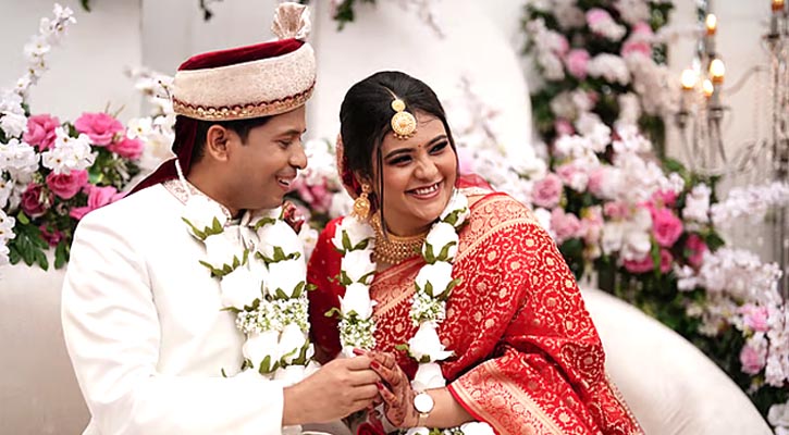 বিয়ে করলেন উপস্থাপিকা দীপ্তি চৌধুরী
