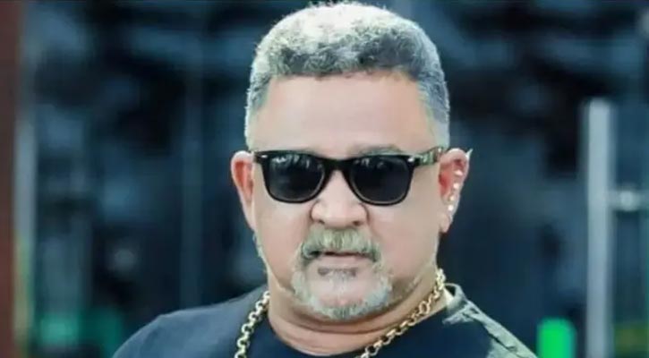 আড়াল ভেঙে প্রকাশ্যে ডন