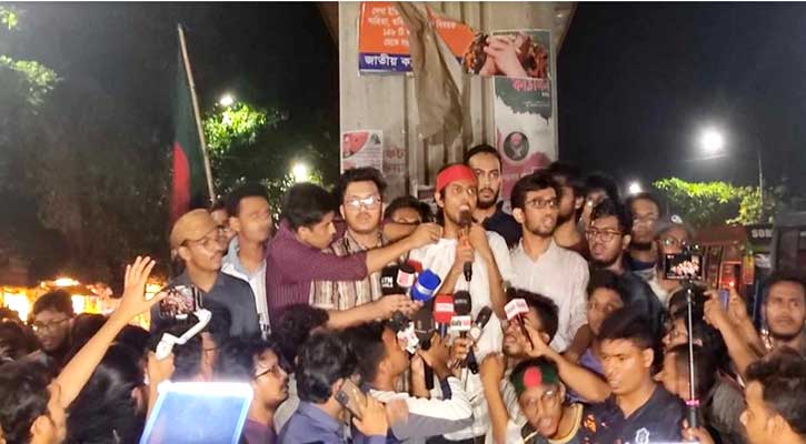 দেশের সব শিক্ষাপ্রতিষ্ঠানে ক্লাস বর্জনের ডাক, বিকালে এক দফা দাবিতে বিক্ষোভ