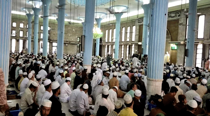 জাতীয় মসজিদে ঈদের প্রথম জামাত অনুষ্ঠিত, মুসল্লিদের ঢল
