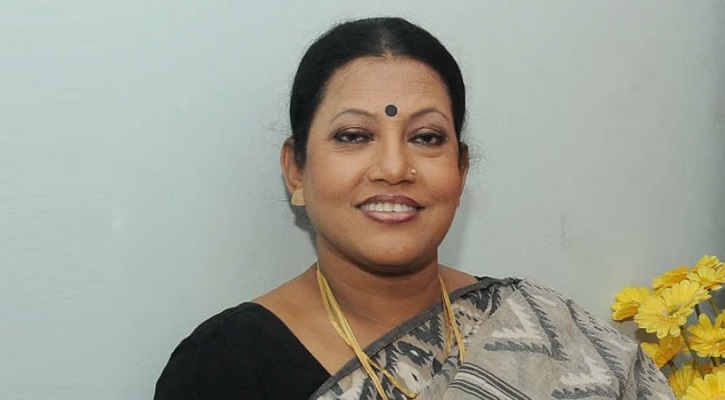 সকালে শহীদ মিনারে ফরিদা পারভীনের প্রতি শ্রদ্ধা, দাফন কুষ্টিয়ায়