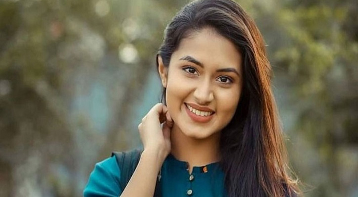 নিজের গাওয়া নতুন গান দিয়ে প্রযোজনা প্রতিষ্ঠান নিয়ে আসছেন তাসনিয়া ফারিণ