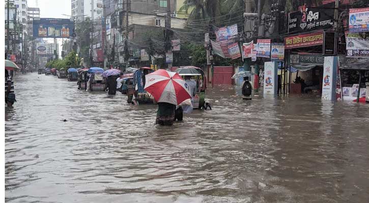 বন্যা নিয়ন্ত্রণ বাঁধে ভাঙন, ফেনীর ৩০ গ্রাম প্লাবিত