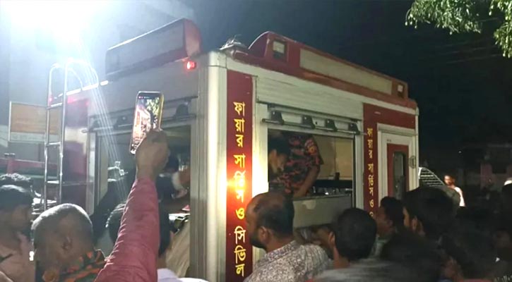 কুড়িগ্রামে ট্রাক-মাইক্রোবাস সংঘর্ষে নিহত ৩