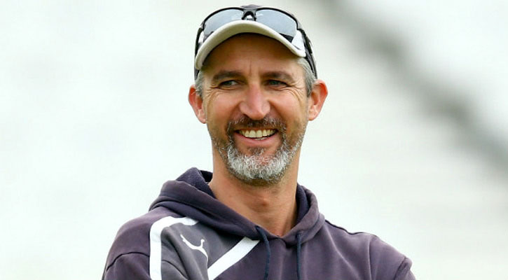 পোস্ট কেন মুছে দিলেন গিলেস্পি?