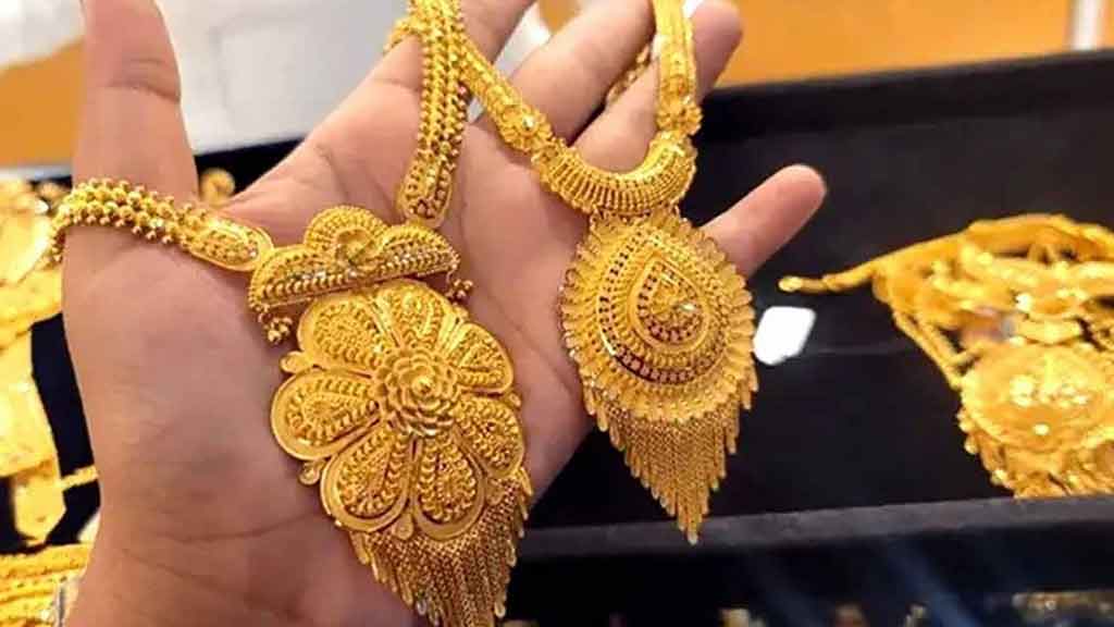 সোনার দাম এক লাফে কমল ৫৪৪৭ টাকা