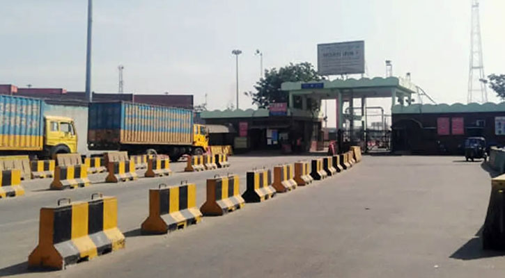 চট্টগ্রাম বন্দরে তিন দফা দাবিতে কর্মবিরতি, আমদানি-রপ্তানি বন্ধ