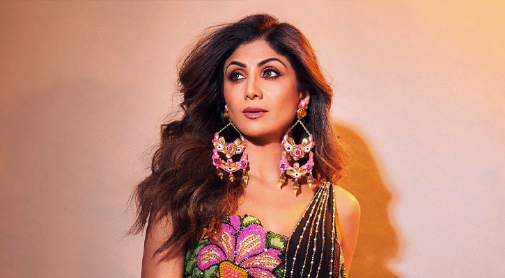 ছড়িয়ে পড়ল শিল্পার আপত্তিকর ছবি, নিলেন বড় পদক্ষেপ