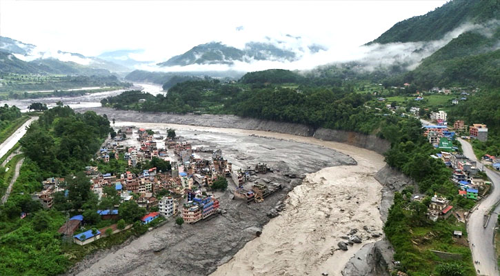 নেপালের বন্যা ভারতের জন্যও বিপদের ঘণ্টা