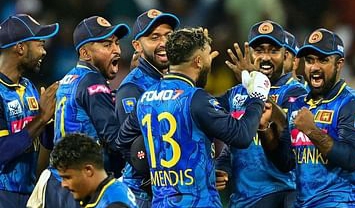 ভারতকে হারিয়ে সিরিজে এগিয়ে গেল শ্রীলঙ্কা