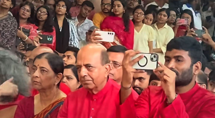 ঢাকেশ্বরী মন্দিরে মহালয়ার অনুষ্ঠান উদ্বোধন করলেন দীনেশ ত্রিবেদী