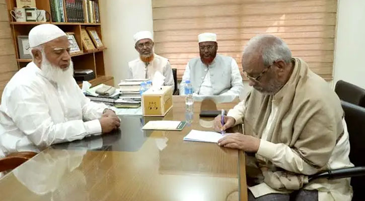 যে কারণে জামায়াতে যোগ দিলেন আখতারুজ্জামান