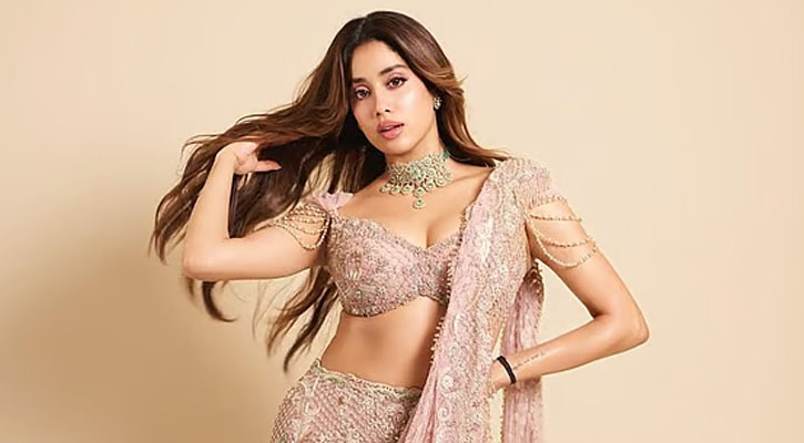 আবারও আলোচনায় জাহ্নবী কাপুর