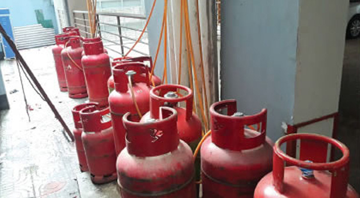 কমলো এলপিজি সিলিন্ডারের দাম, সন্ধ্যা থেকেই কার্যকর